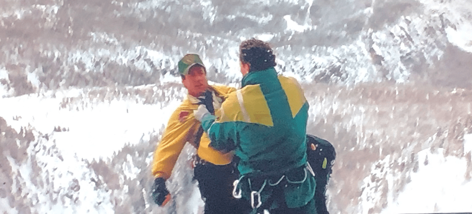 A person riding a snow board

Description automatically generated